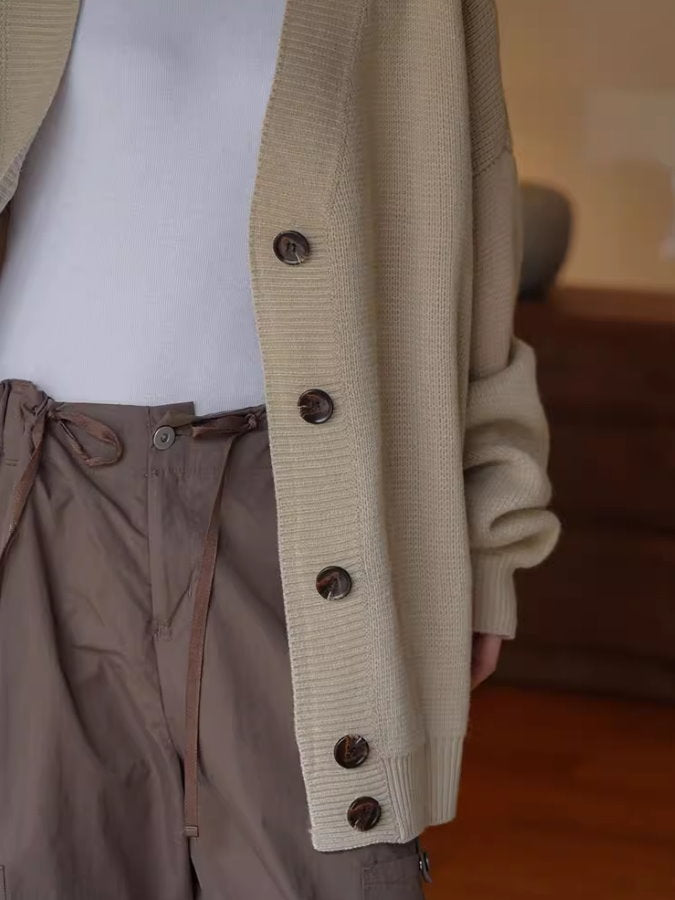 Loose v-neck knit cardigan_BDHL4991