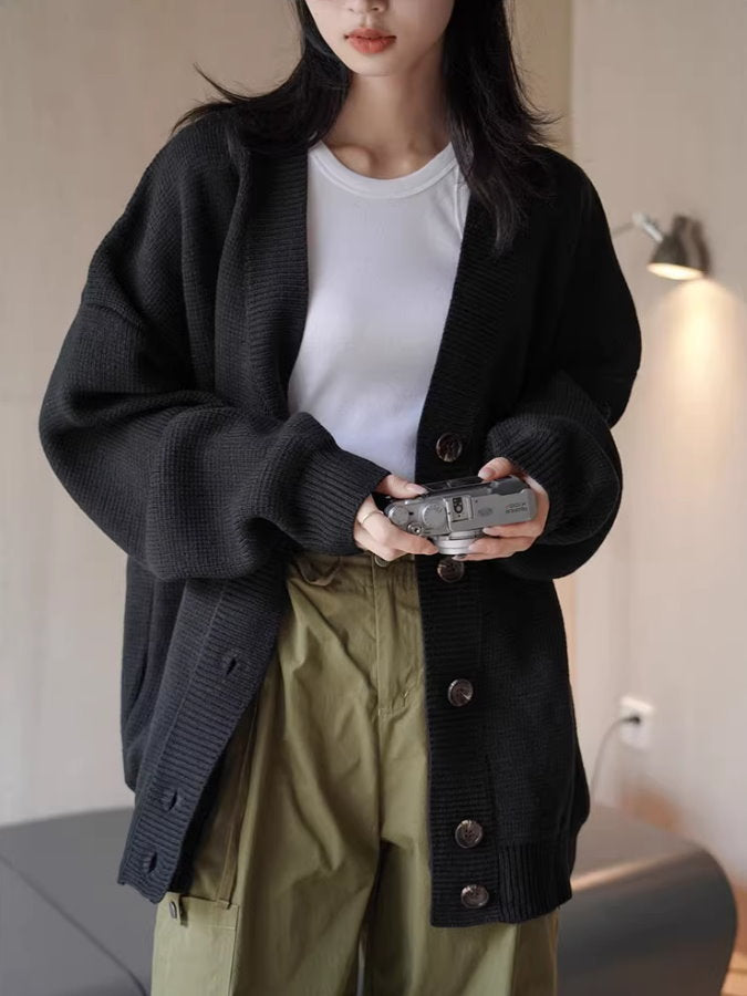 Loose v-neck knit cardigan_BDHL4991