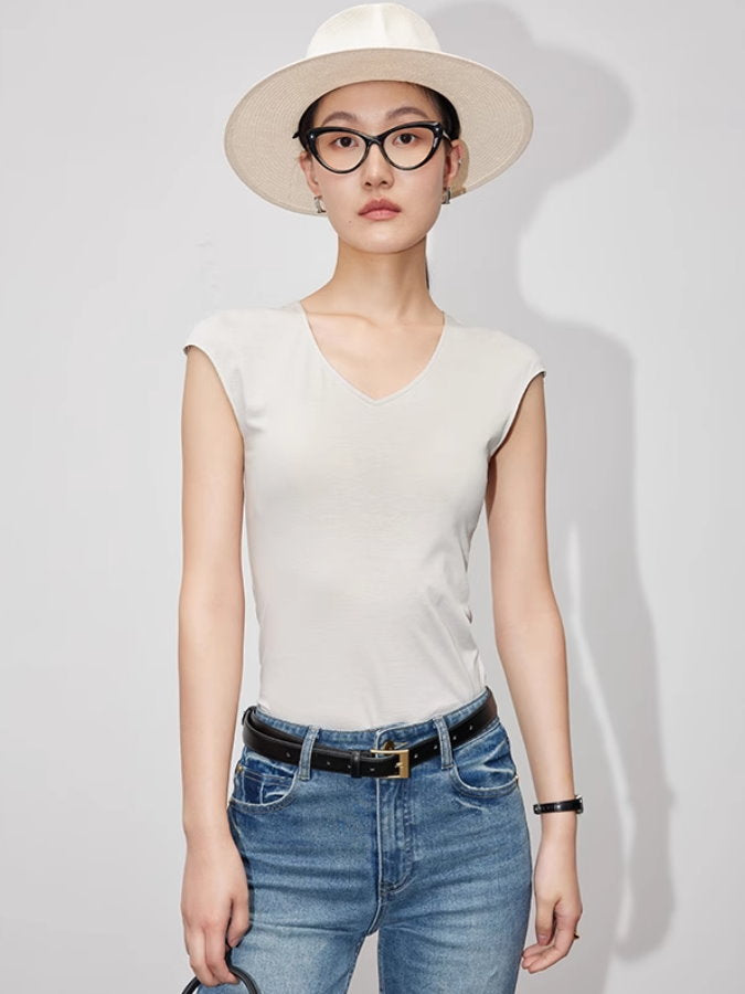 Slim Fit V-Neck Sleeveless_BDHL4757