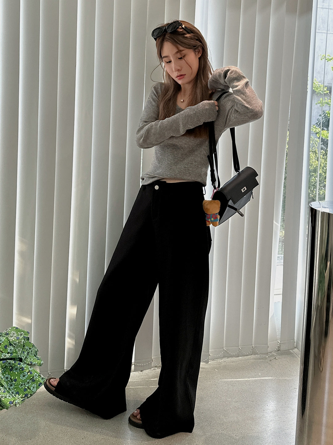 Black Casual Mop Pants_BDHL7137