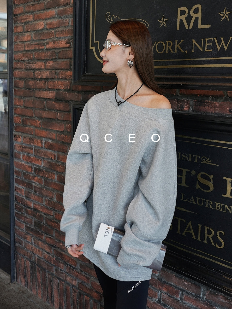 Loose One-Shoulder Sweatshirt_BDHL7743