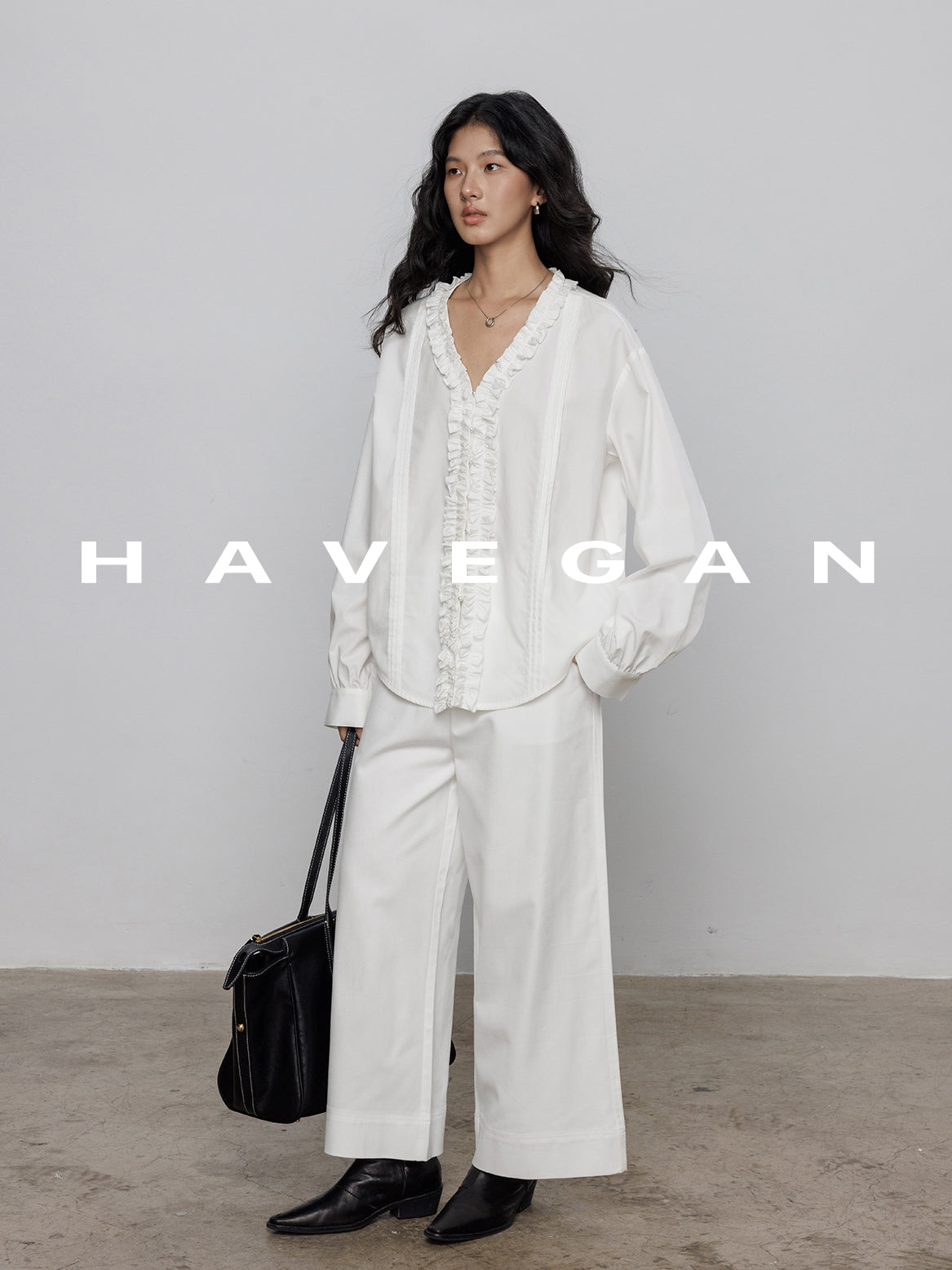 法式蕾絲V領襯衫_BDHL7786