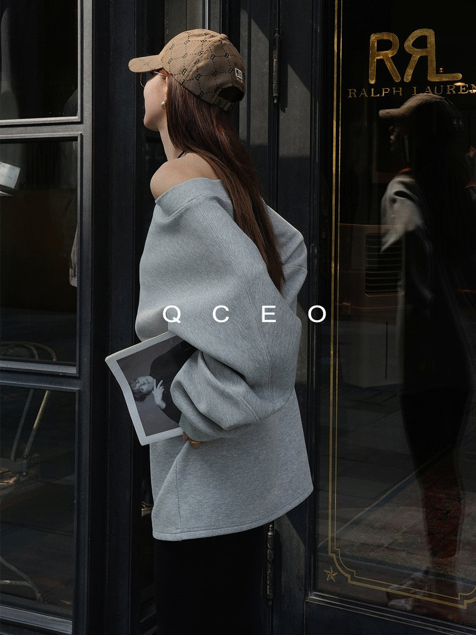 Loose One-Shoulder Sweatshirt_BDHL7743