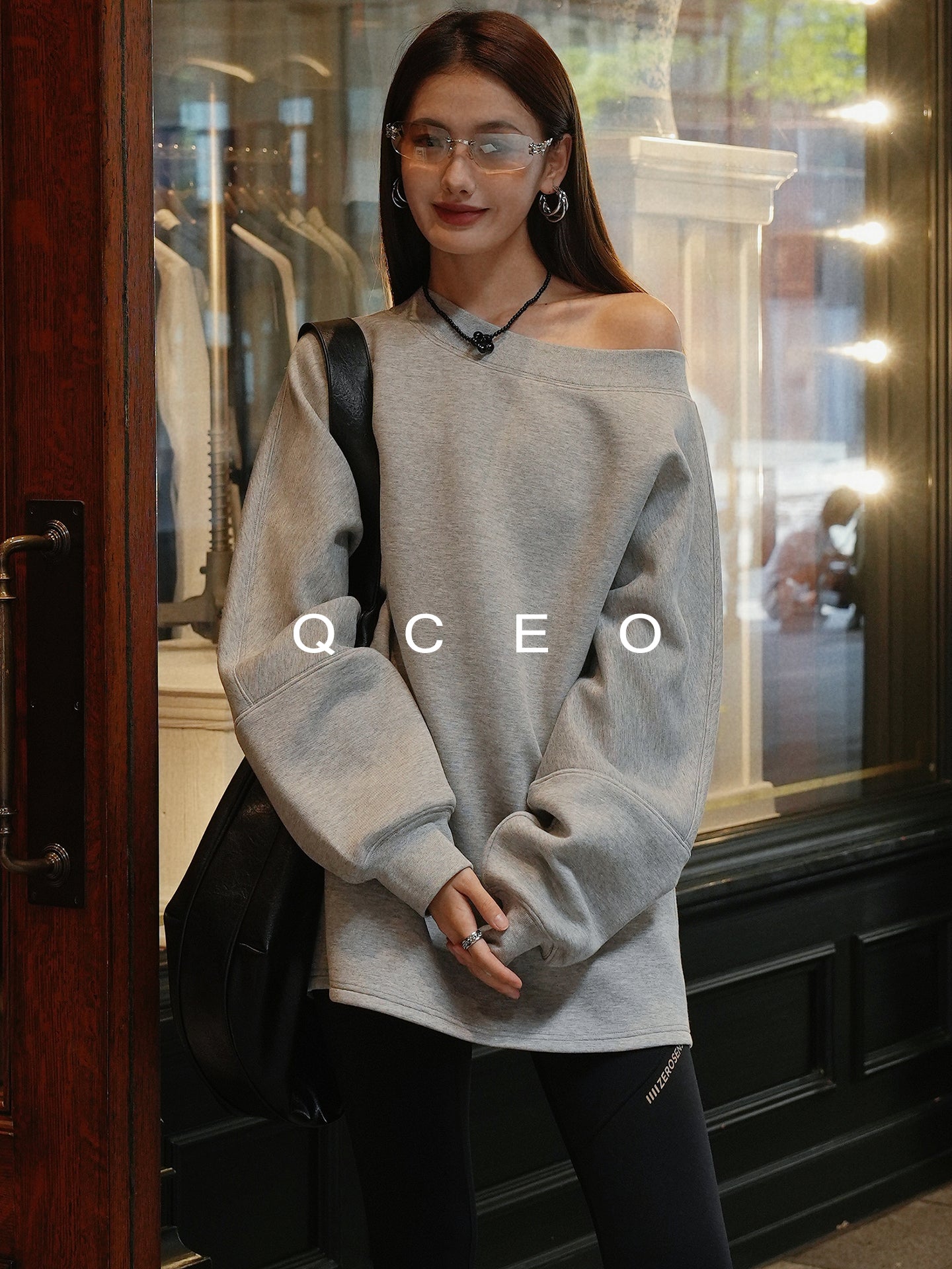 Loose One-Shoulder Sweatshirt_BDHL7743