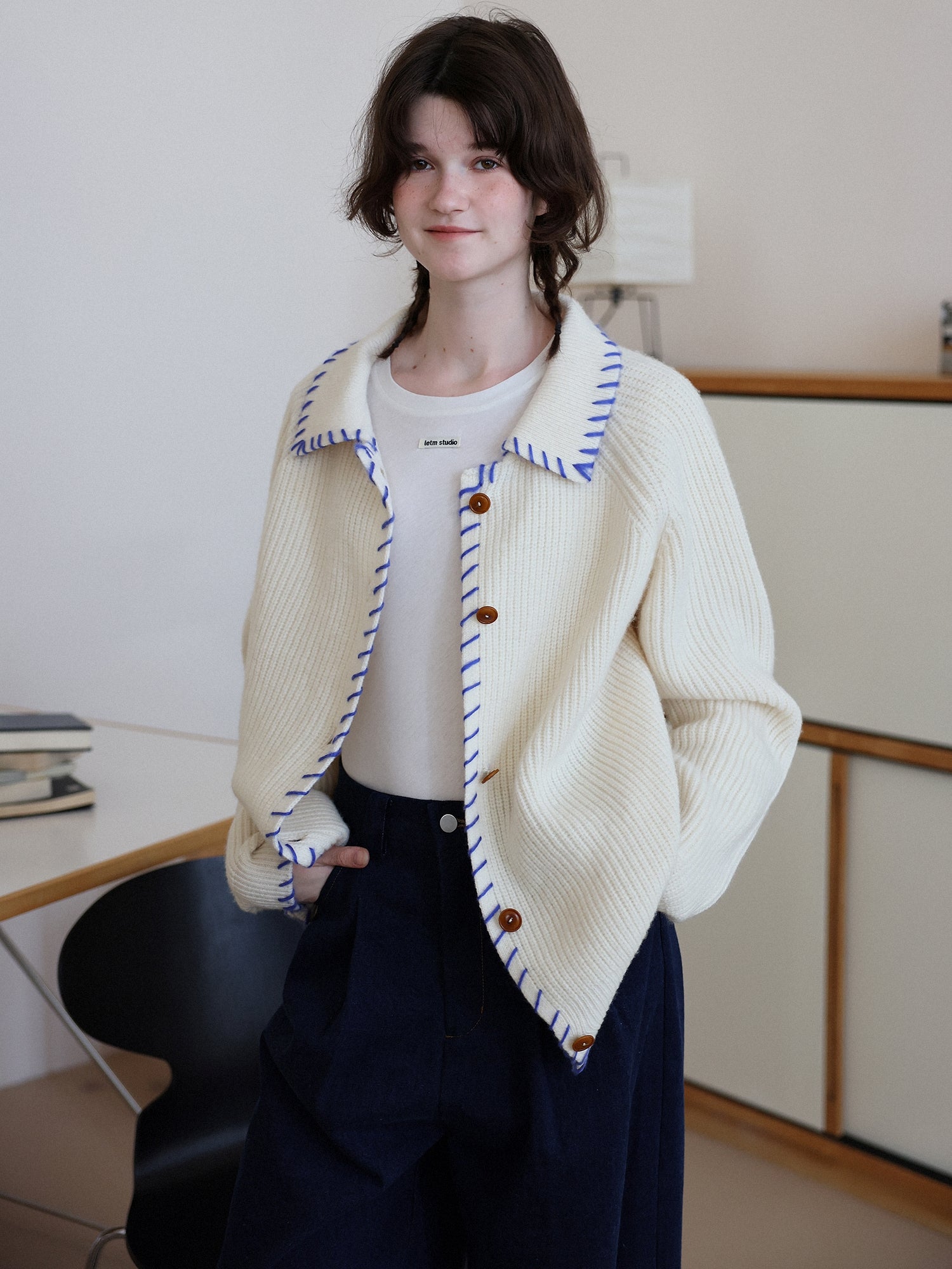 Contrast-Color Knit Cardigan_BDHL7802