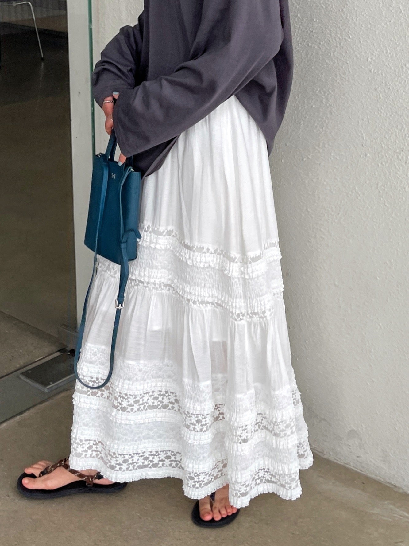 蕾絲層疊白色半身裙_BDHL7612