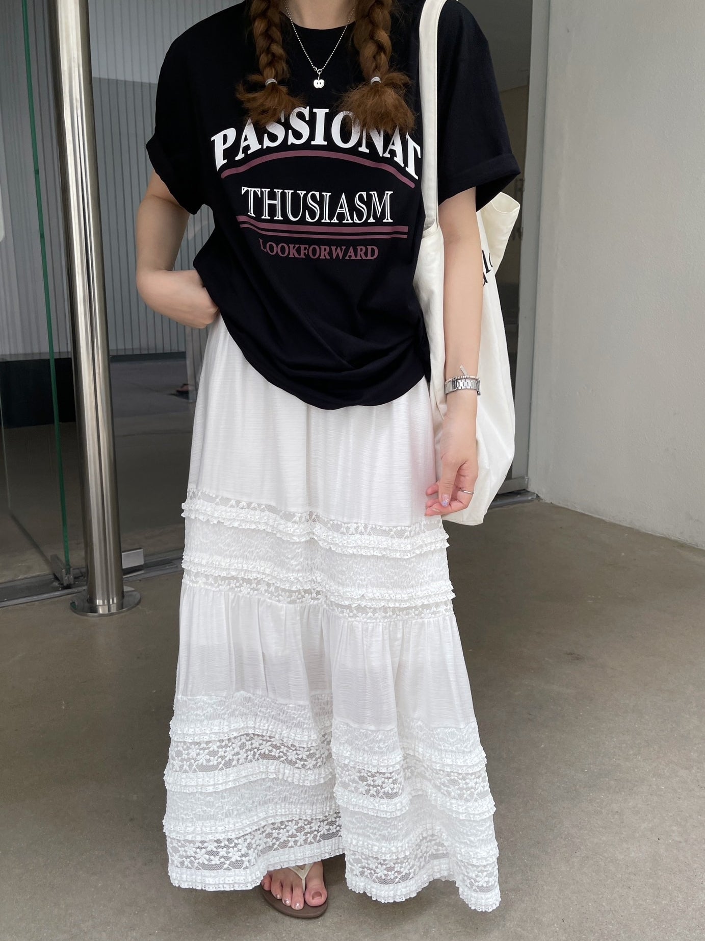 蕾絲層疊白色半身裙_BDHL7612