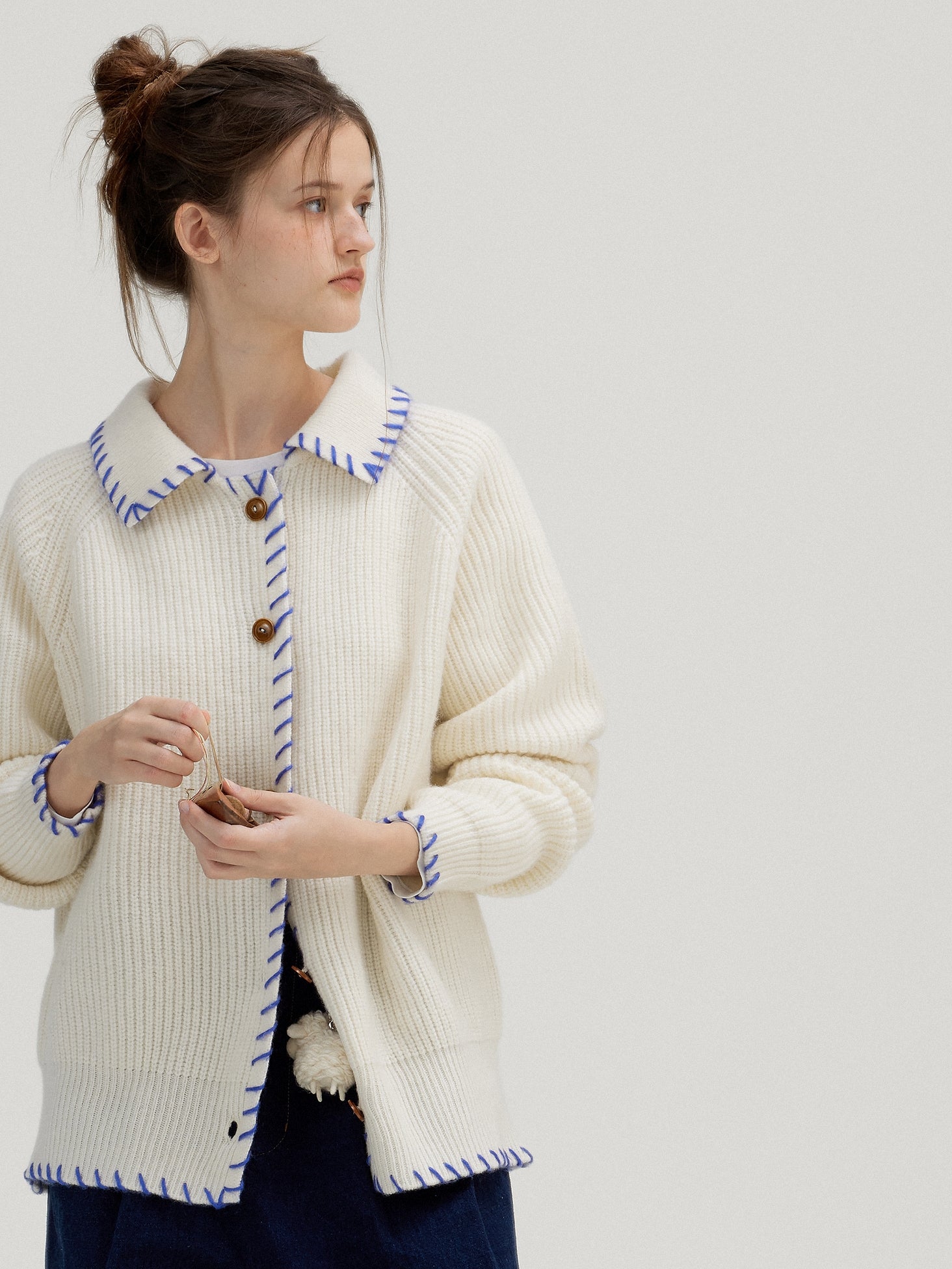 Contrast-Color Knit Cardigan_BDHL7802