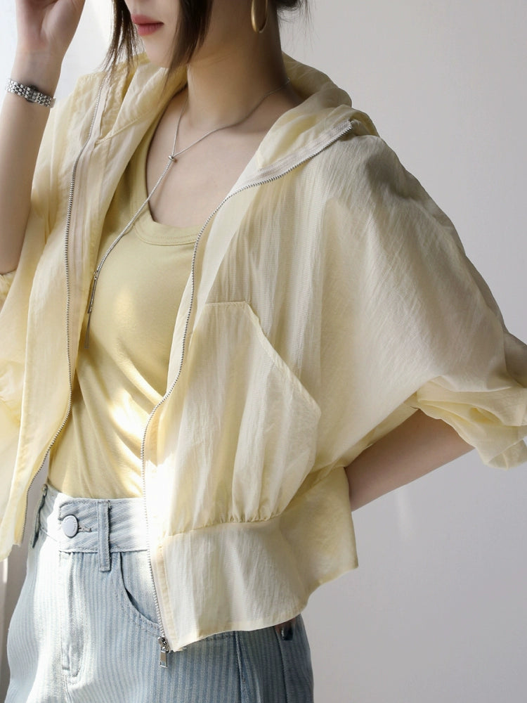 Loose Fit Hooded UV Jacket with Ruffle Waist_BDHL7307