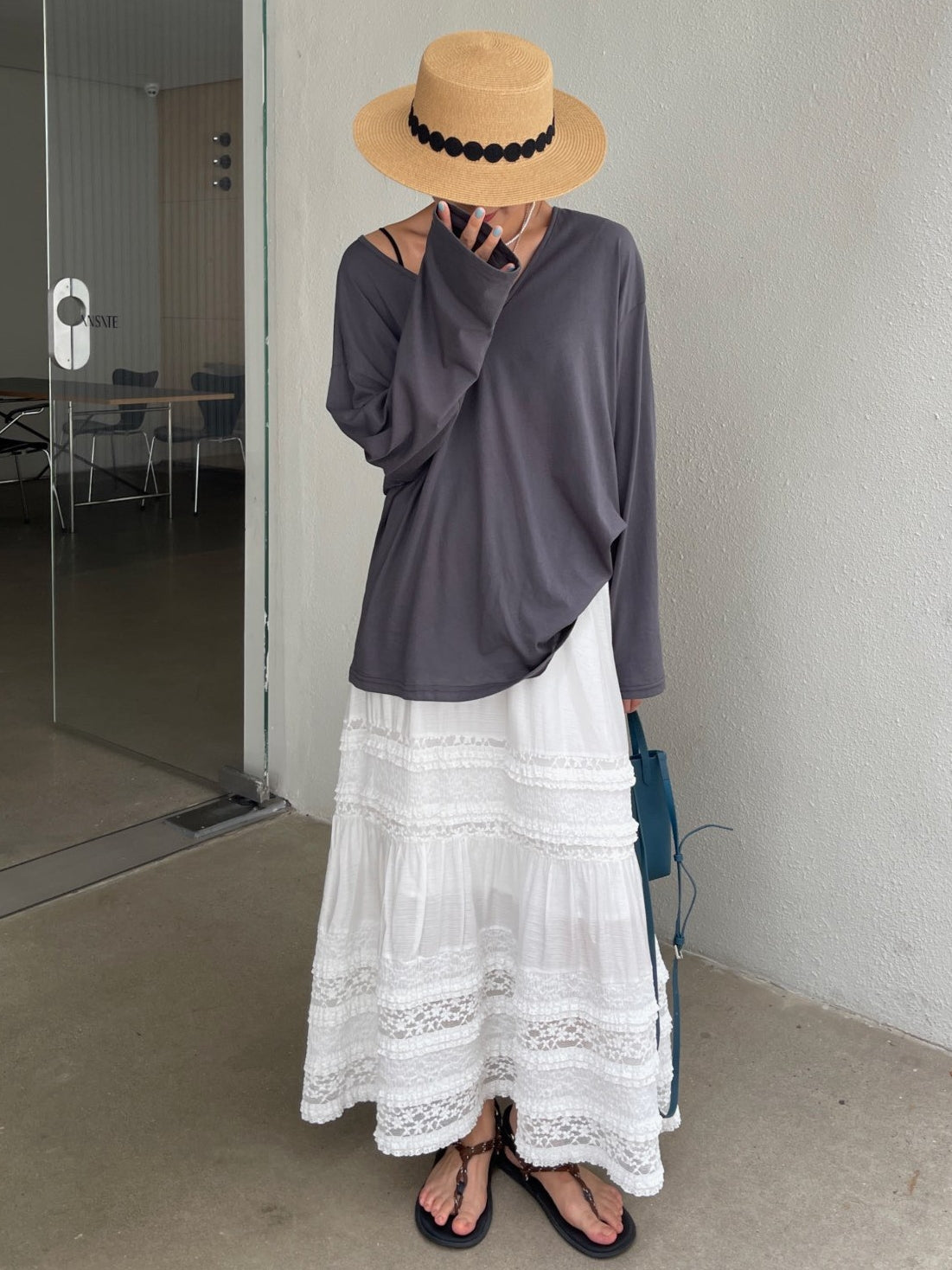 蕾絲層疊白色半身裙_BDHL7612