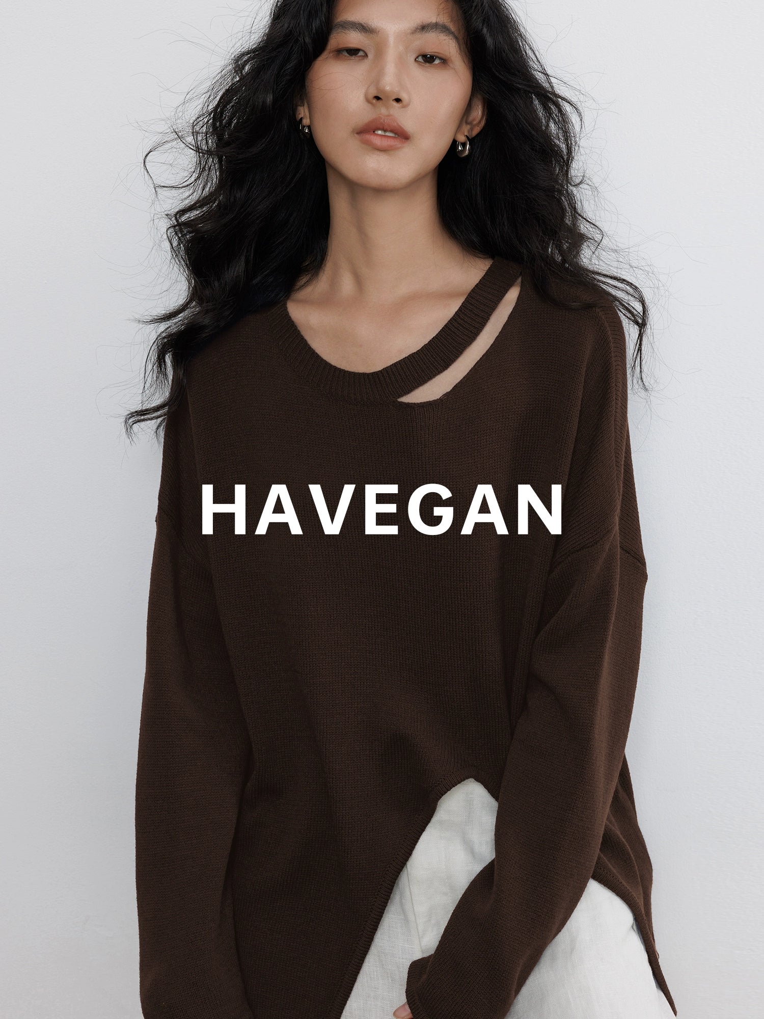 Round-Neck Slit Knit Tops_BDHL7707