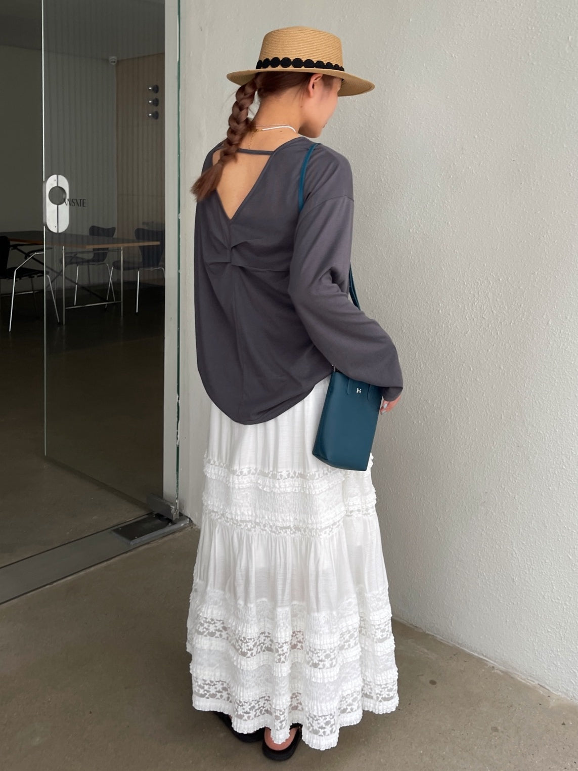 蕾絲層疊白色半身裙_BDHL7612