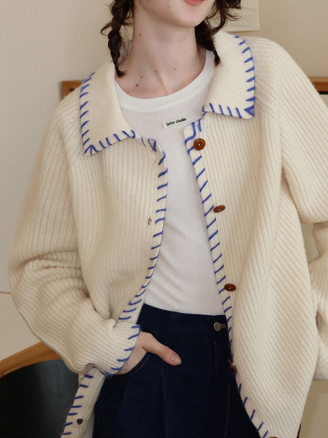 Contrast-Color Knit Cardigan_BDHL7802