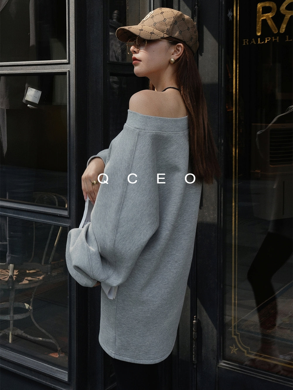 Loose One-Shoulder Sweatshirt_BDHL7743