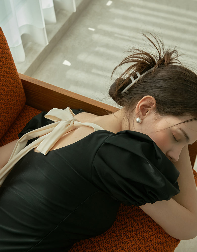 黑色短袖三角連身泳衣_HL3230