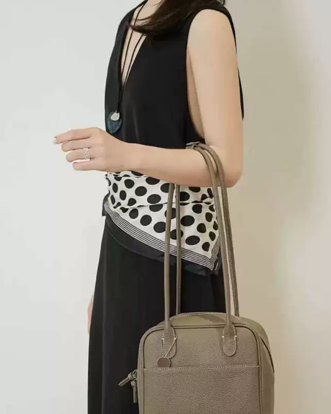 Gray Compact Tote Bag_BDHL7810