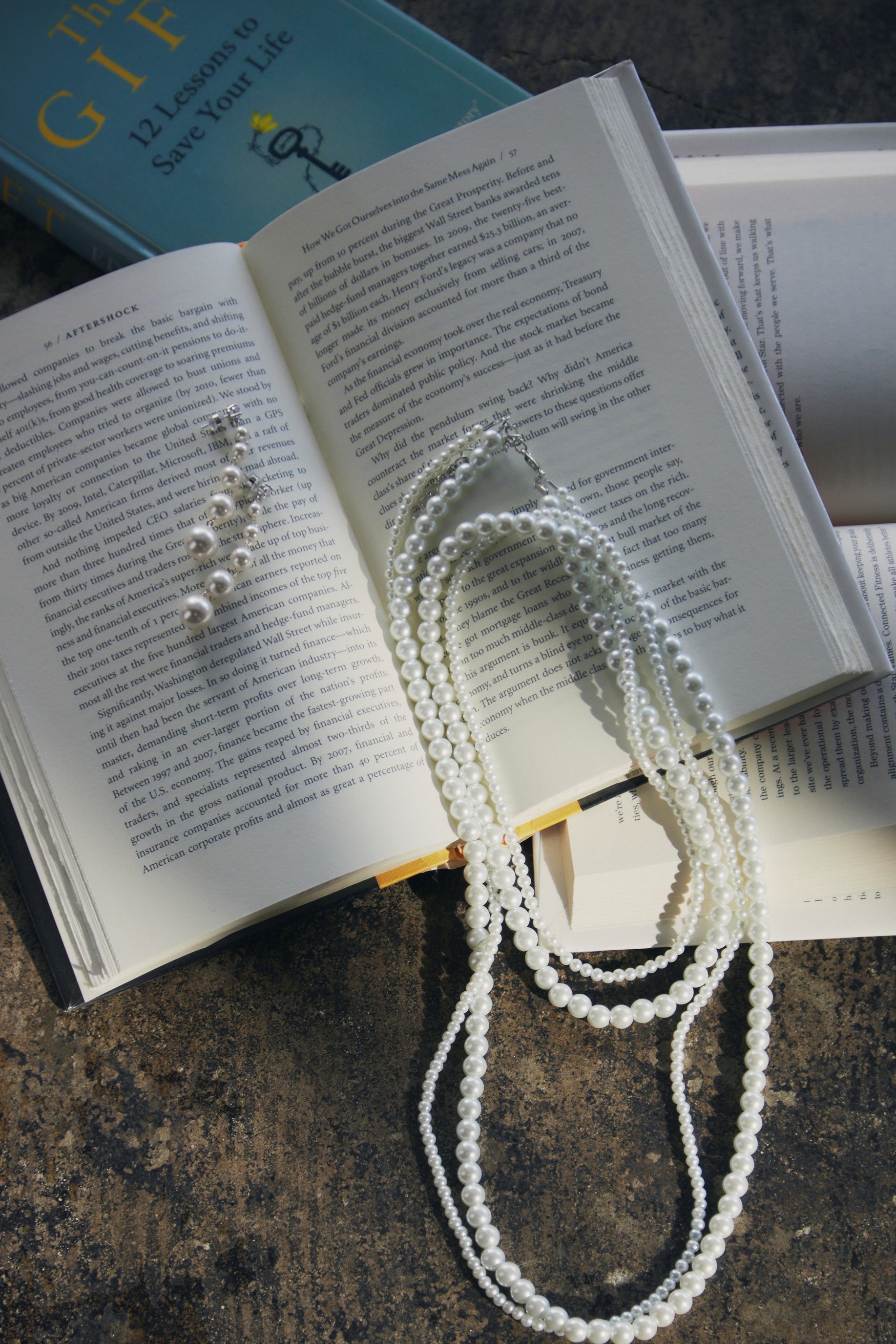 Pearl Line Long pierce_HL9731