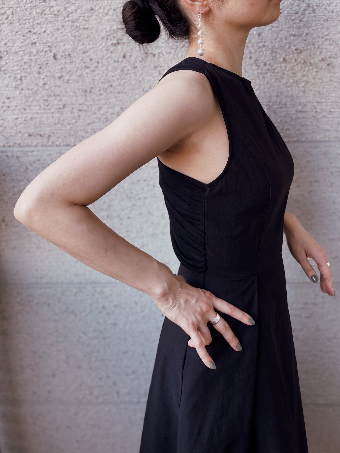 Back Cross Open Dress 8956