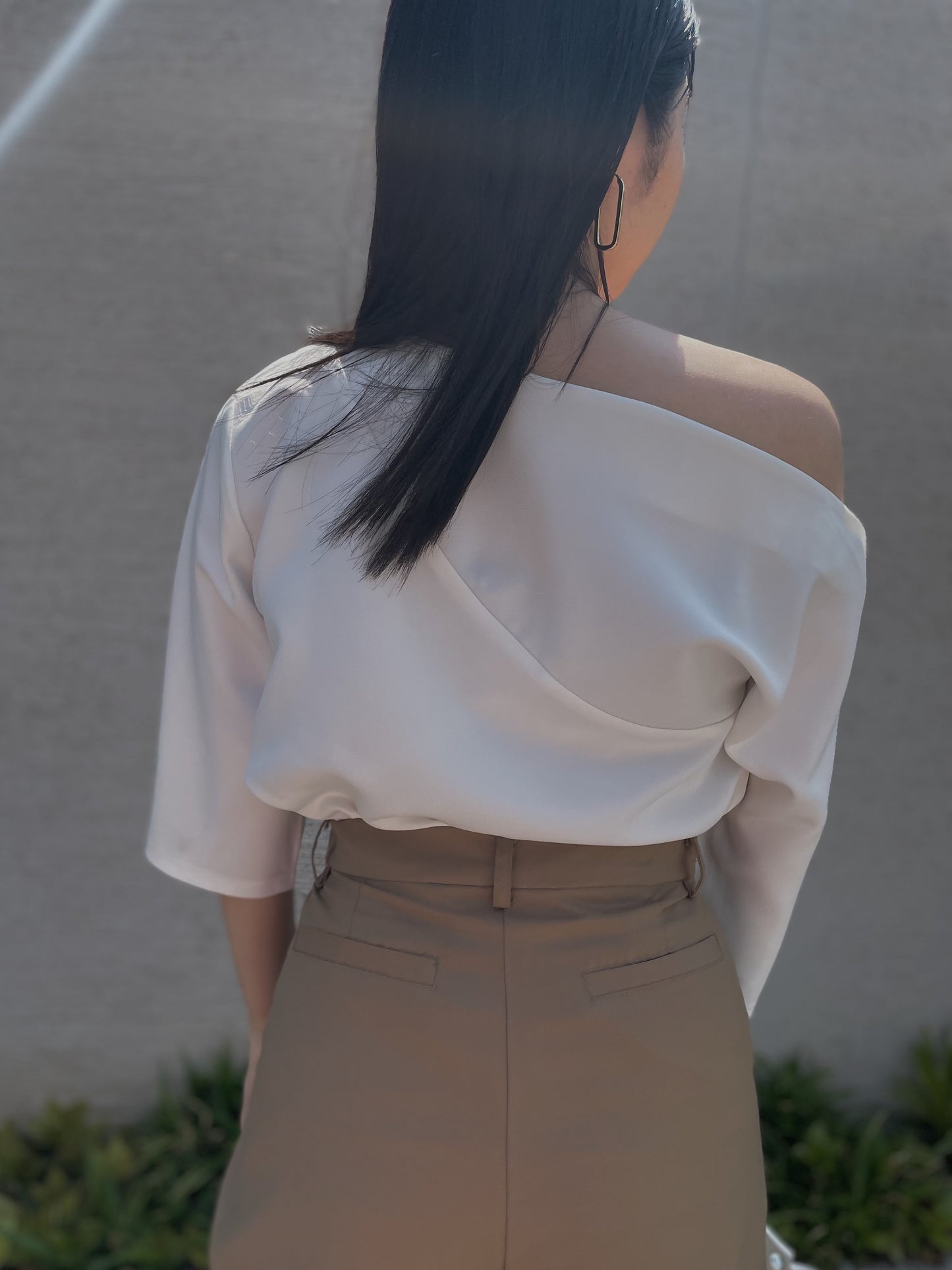 One-Shoulder White Shirt LCHK/9235