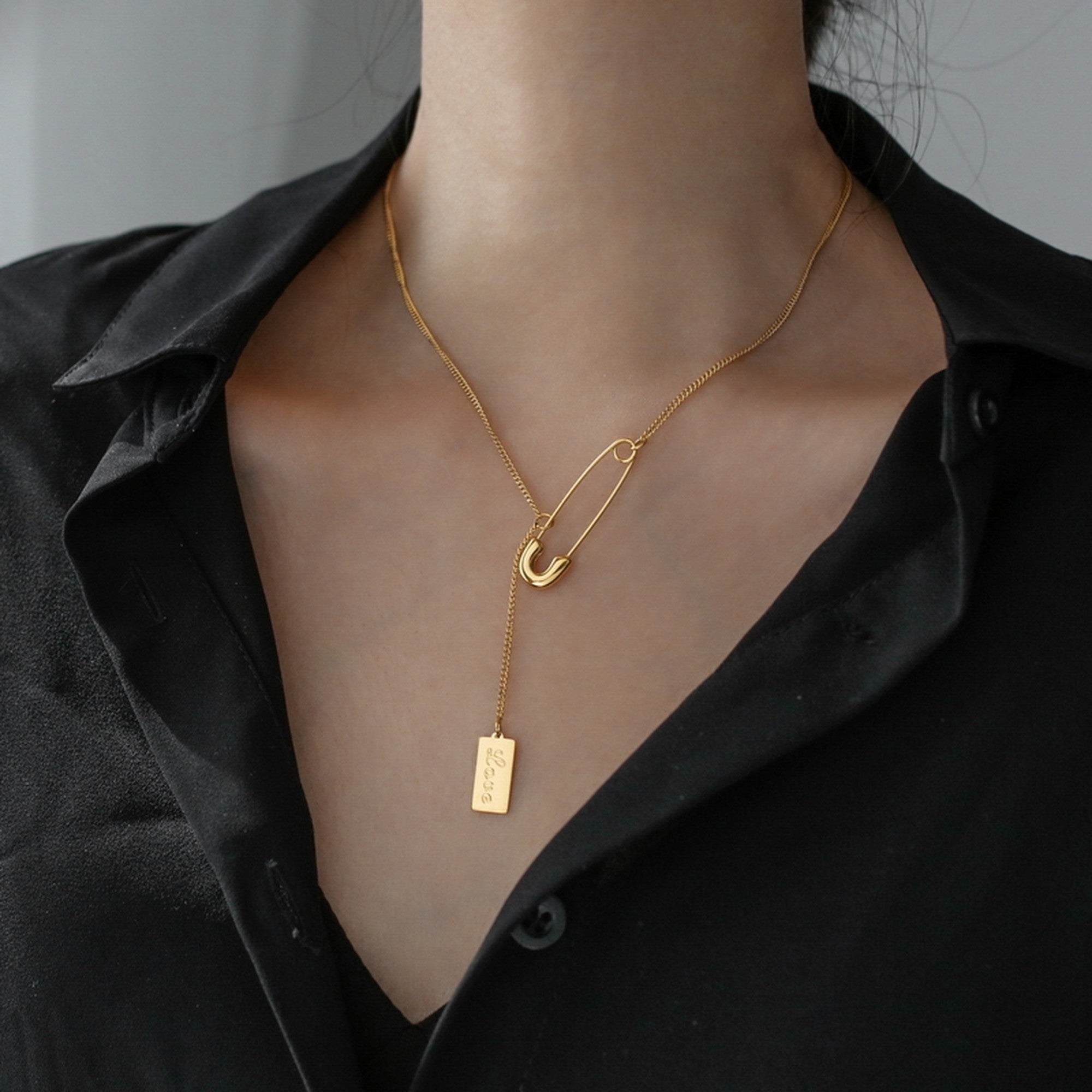 gold safety pin necklace 5746