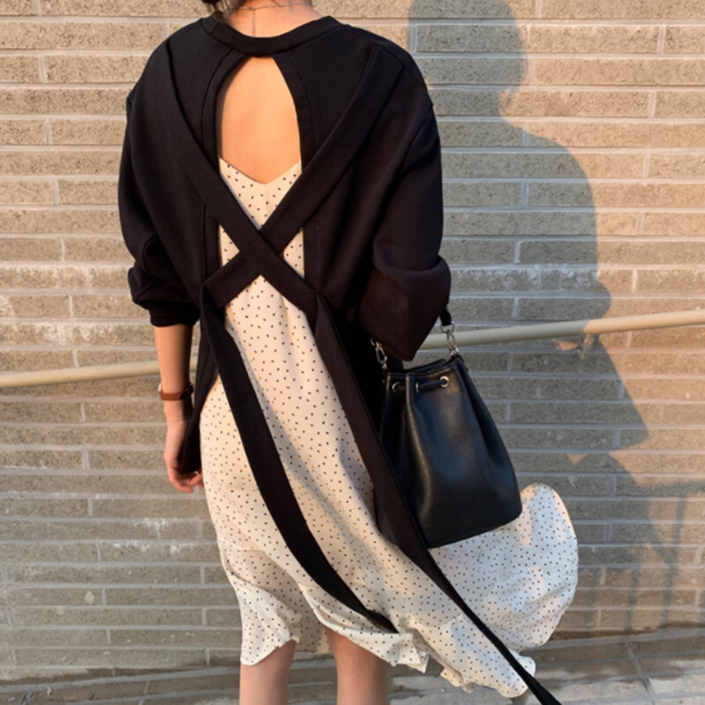 Back Cross Open Pullover 5690