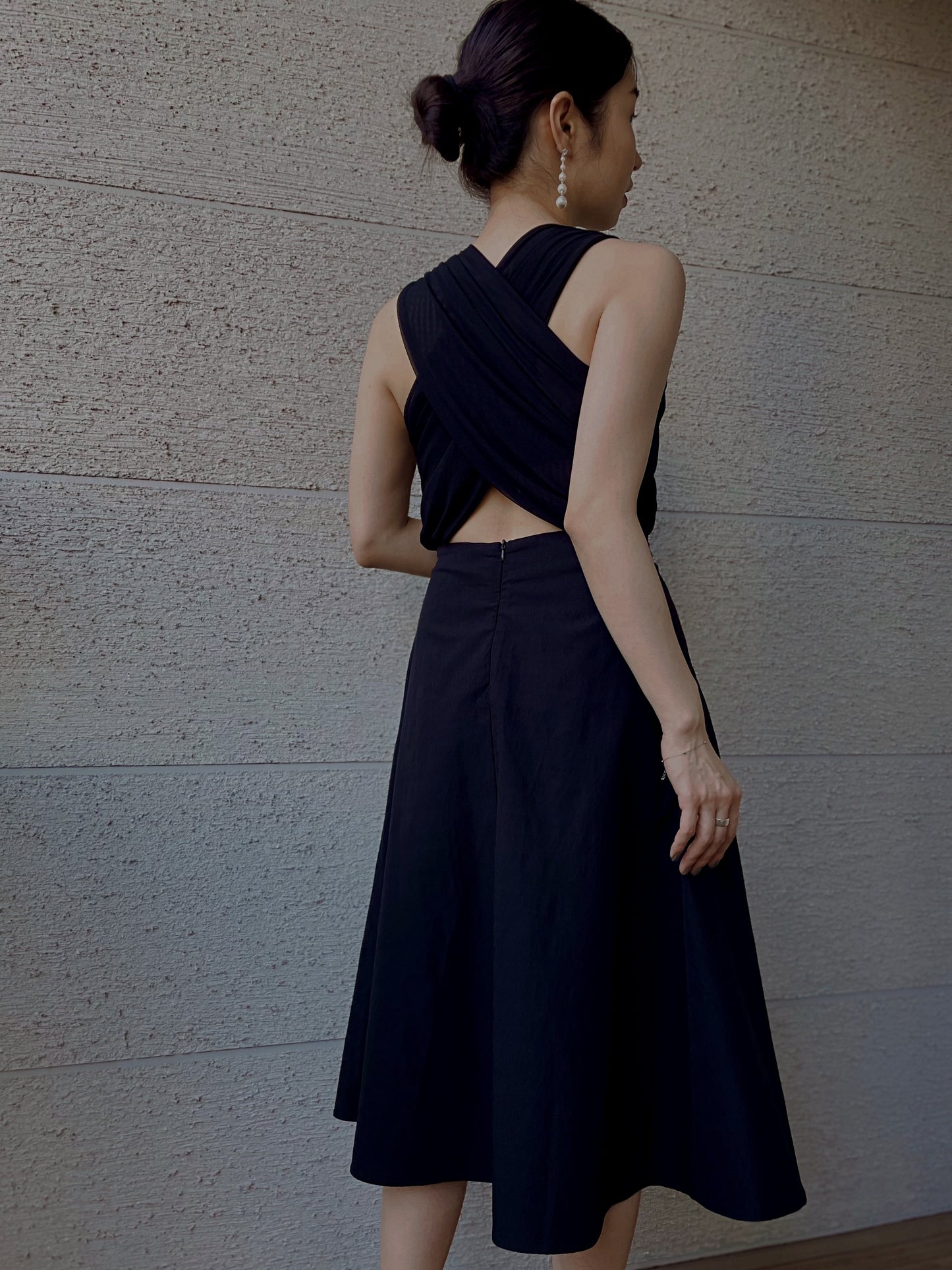 Back Cross Open Dress 8956