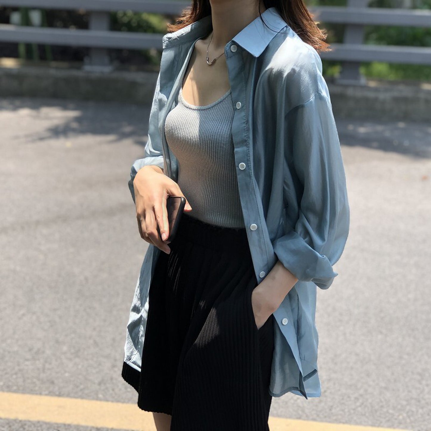 Back slit airy shirt 5048