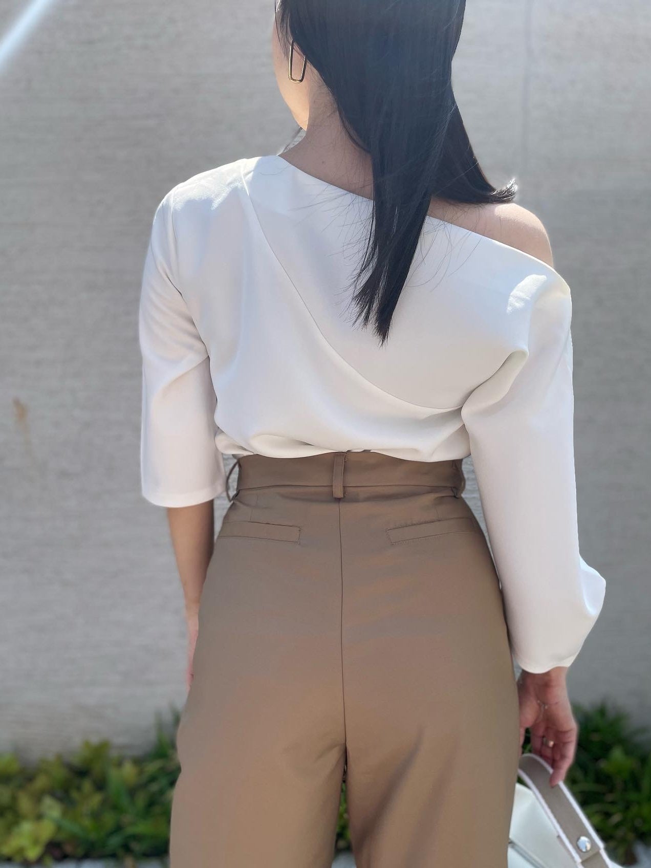 One-Shoulder White Shirt LCHK/9235