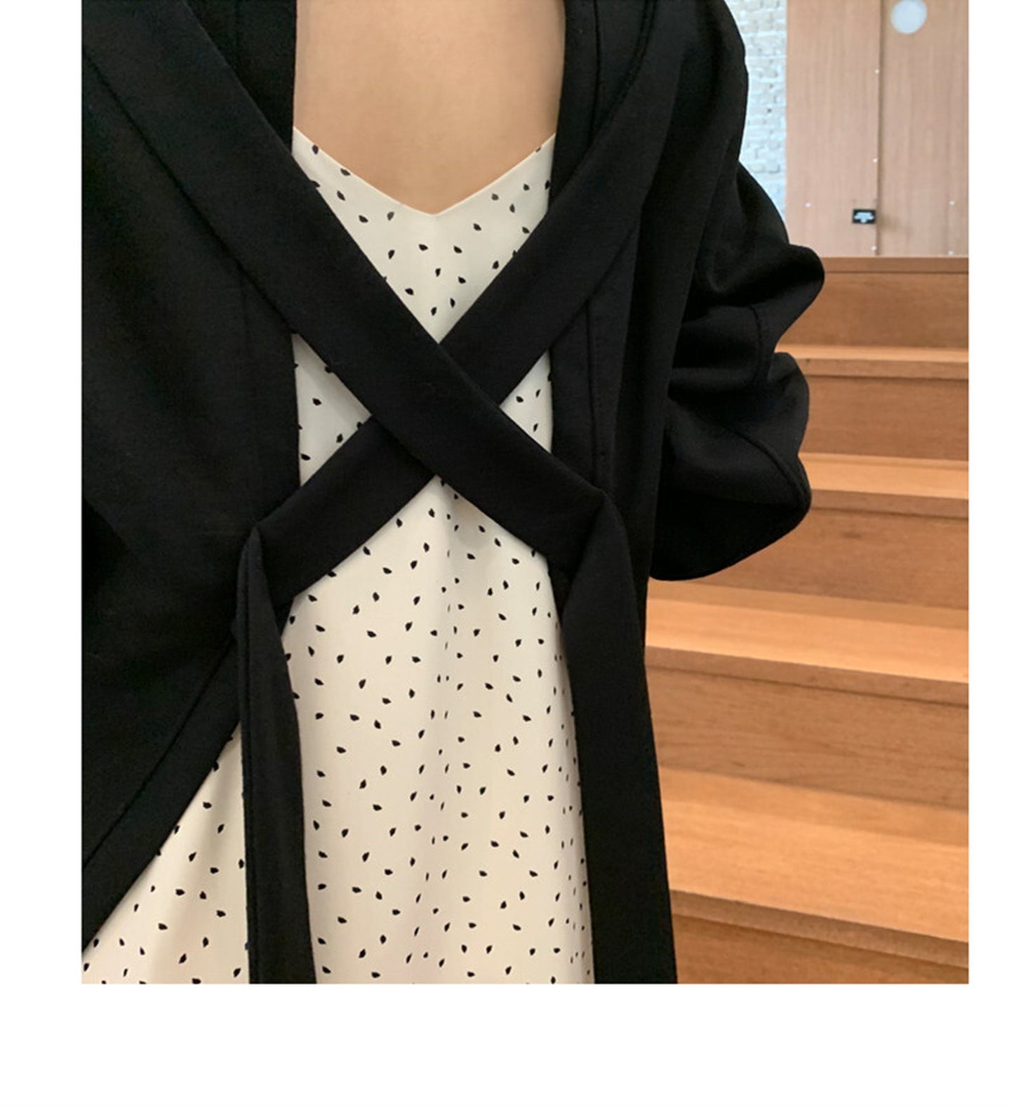 Back Cross Open Pullover 5690