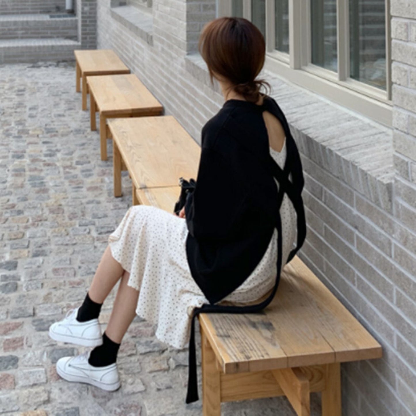 Back Cross Open Pullover 5690