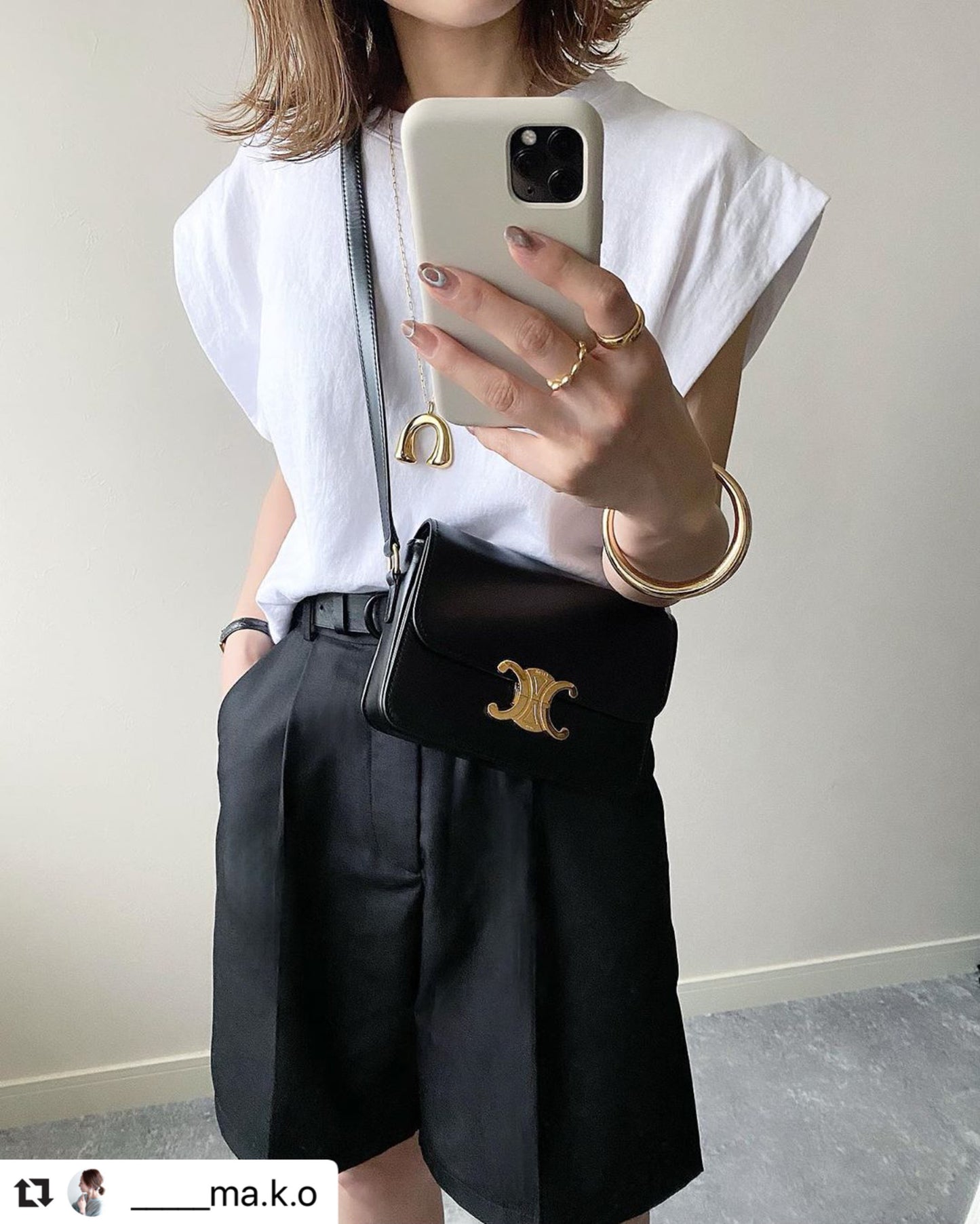Basic Bermuda pants worn by Instagrammer ma.ko 5743