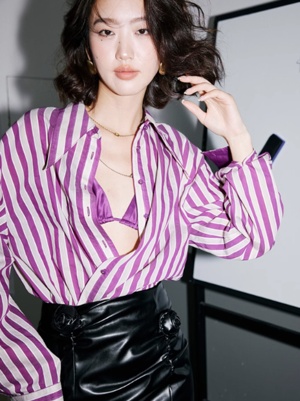 Purple striped shirt with satin cuffs_BDHL4967