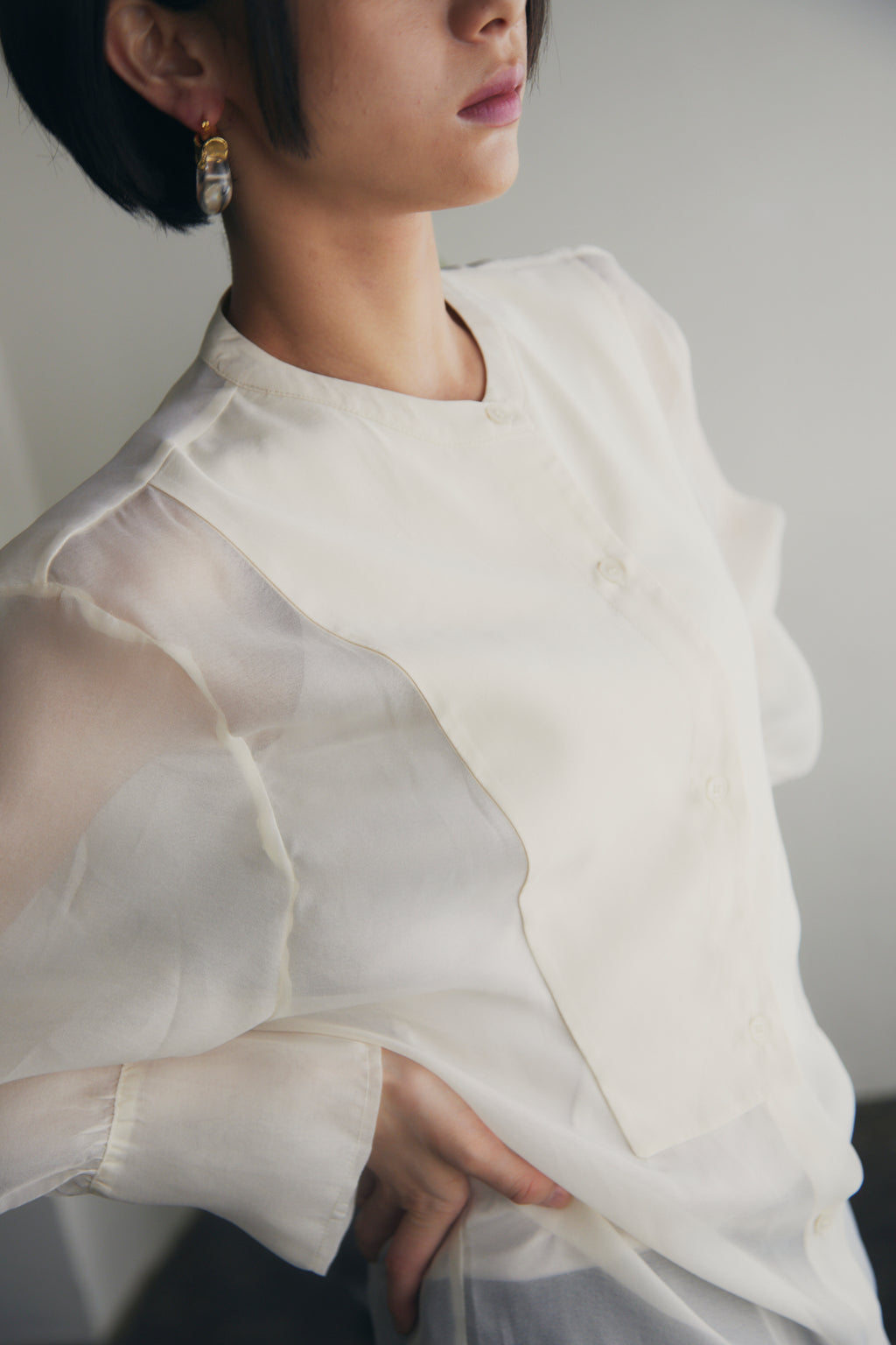 【即納】Band Collar Yoke Sheer Blouse_LCHK252LCHK253LCHK254LCHK255