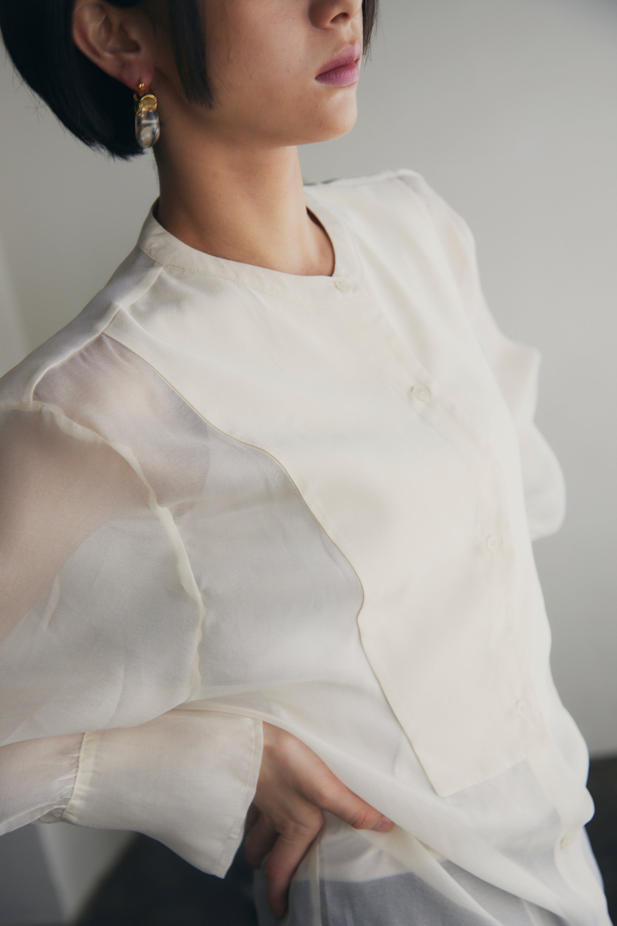 【即納】Band Collar Yoke Sheer Blouse_LCHK252LCHK253LCHK254LCHK255