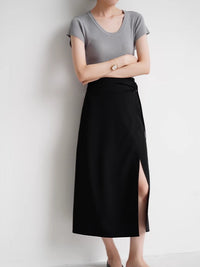 Tight slit skirt with rolled skirt style_BDHL4793