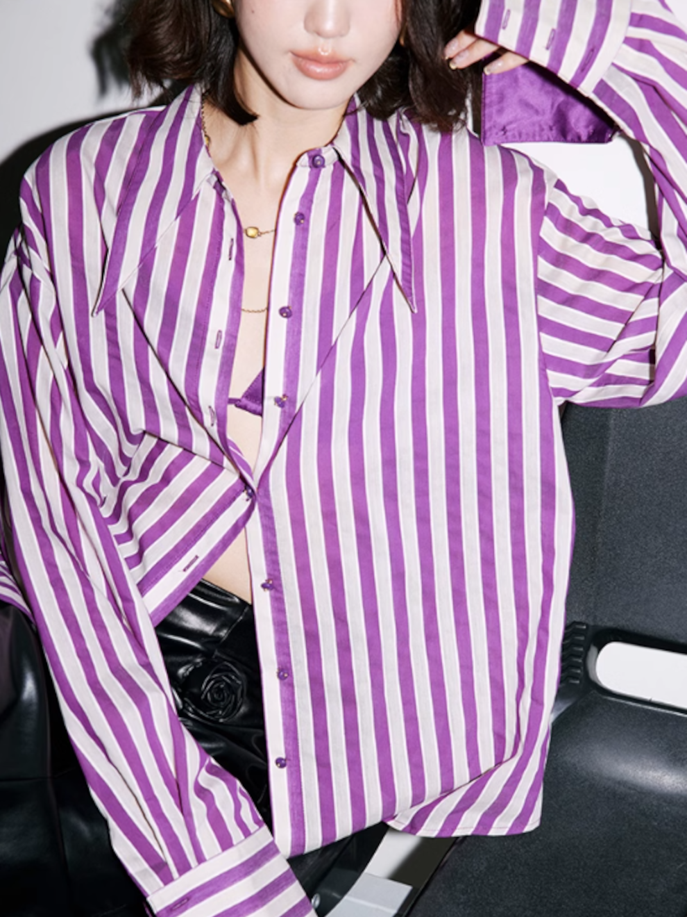 Purple striped shirt with satin cuffs_BDHL4967