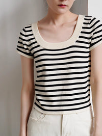 U-neck Striped Short-Sleeved Knit_BDHL4788