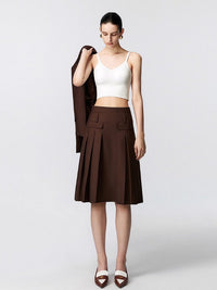 Tailored jacket and pleated skirt_BDHL5073