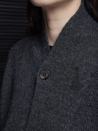 V-neck button darkgray sweater_BDHL5502