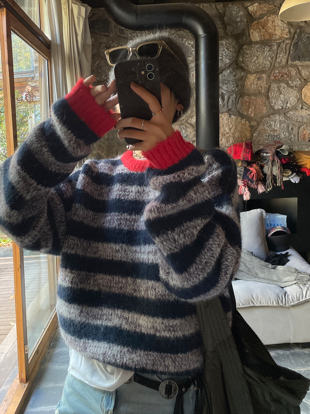 Contrast color striped sweater_BDHL5579