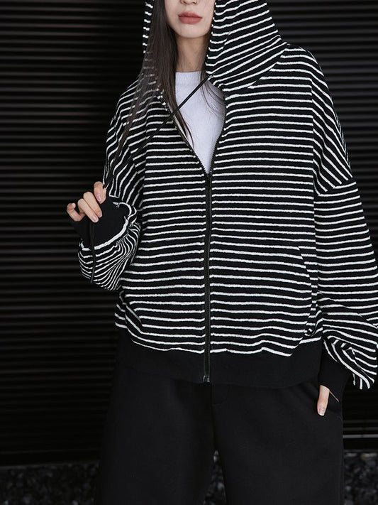 Black and white striped hooded zipper jacket_BDHL5769