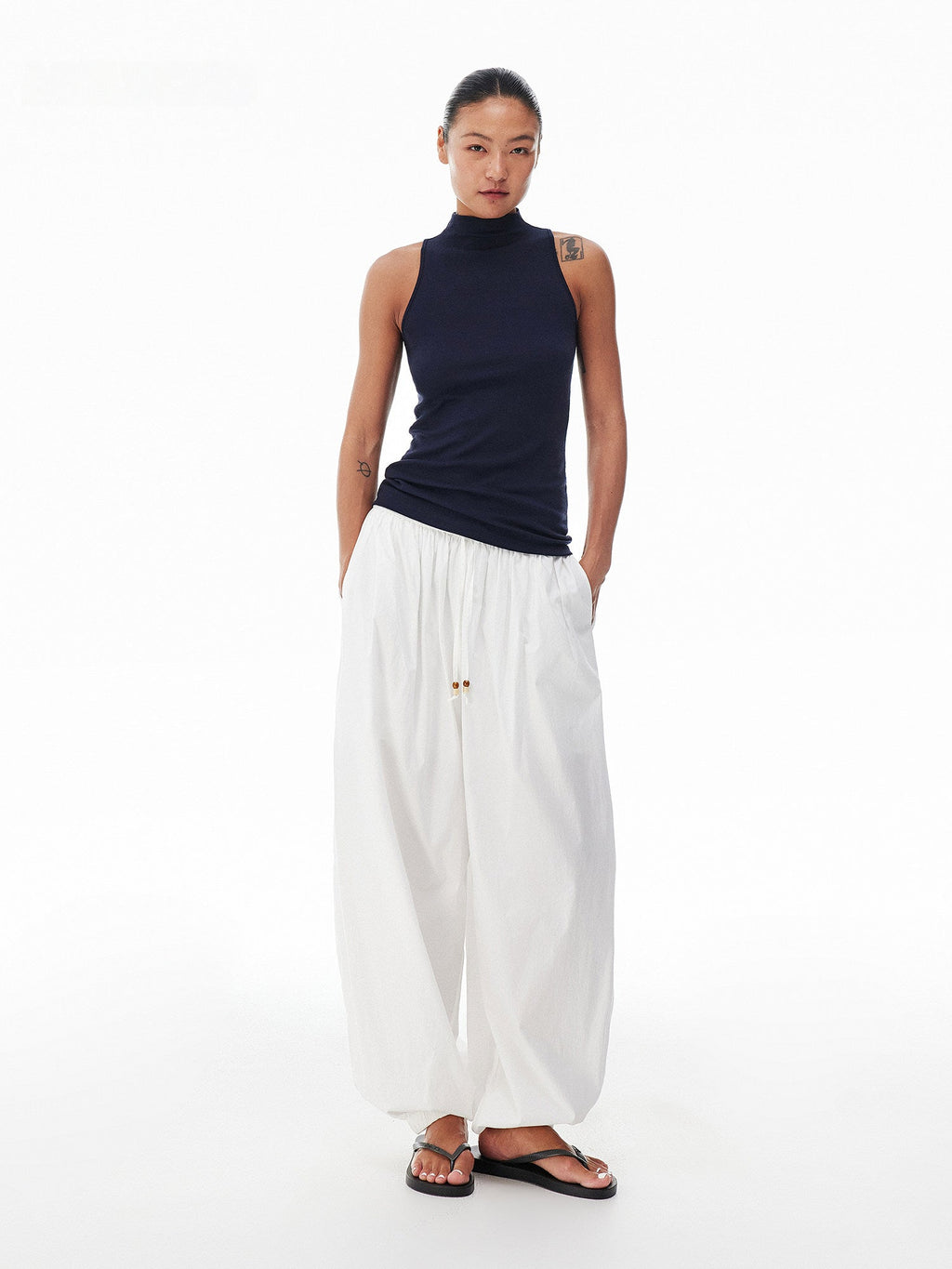 Mock-Neck Cross-Back Knit Tank_BDHL8311