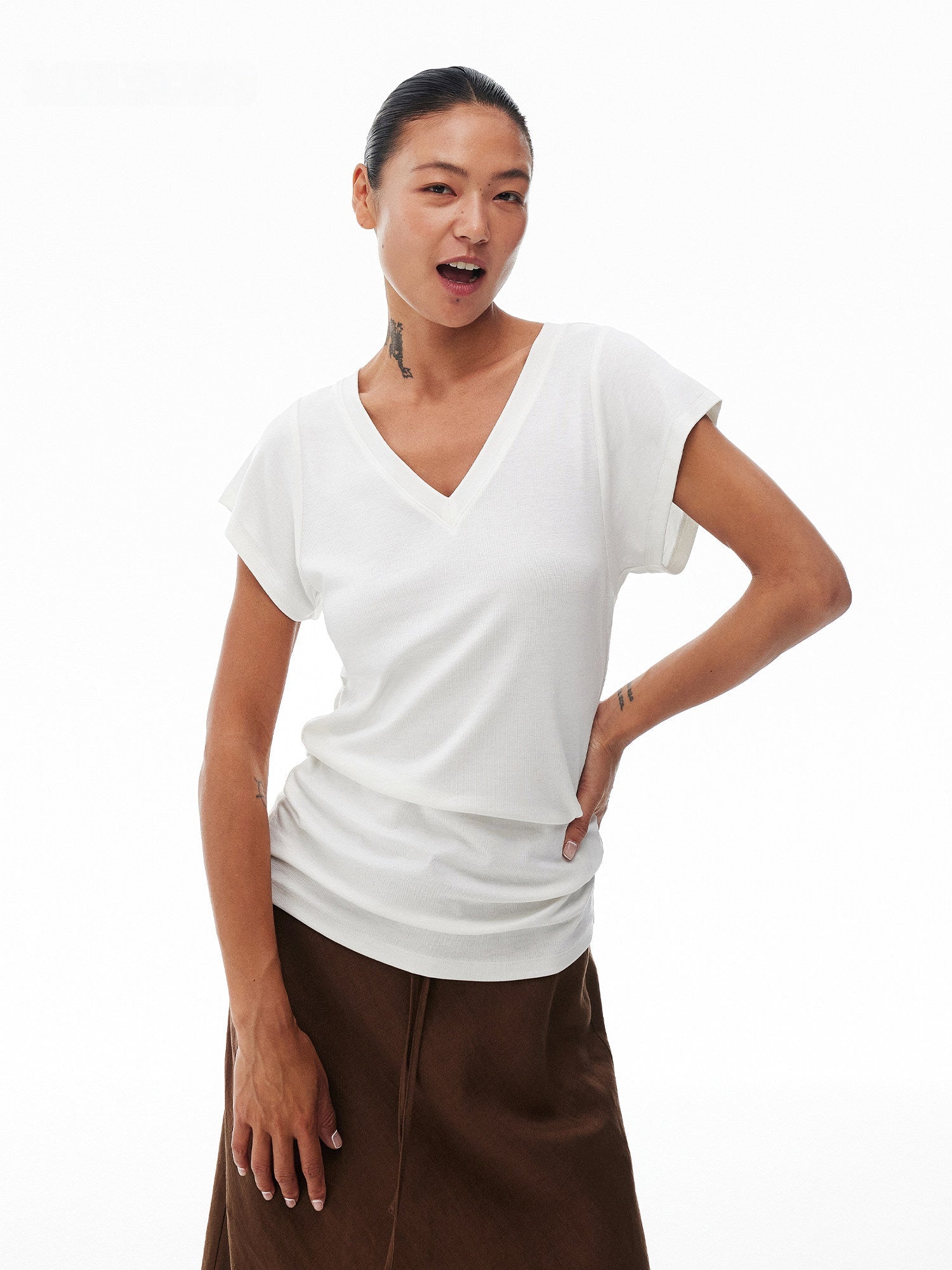 V-Neck Flutter-Sleeve Tee_BDHL8313