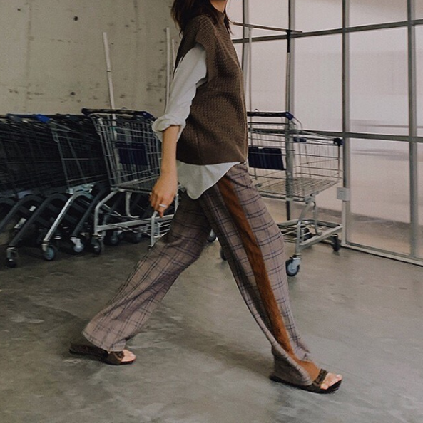 在庫限り早い者勝ち【即納】Leather-Trimmed Check High-Waist Pants_LCHK226