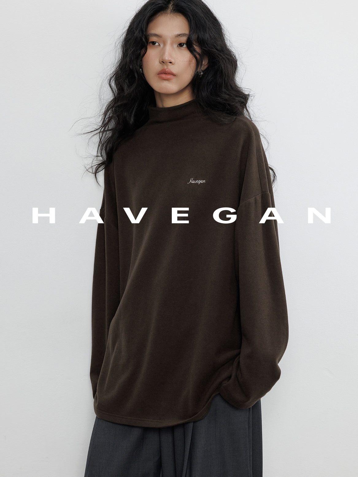 高領刺繡上衣_BDHL7894