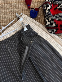 Striped Loose-Fitting Pants_BDHL7403