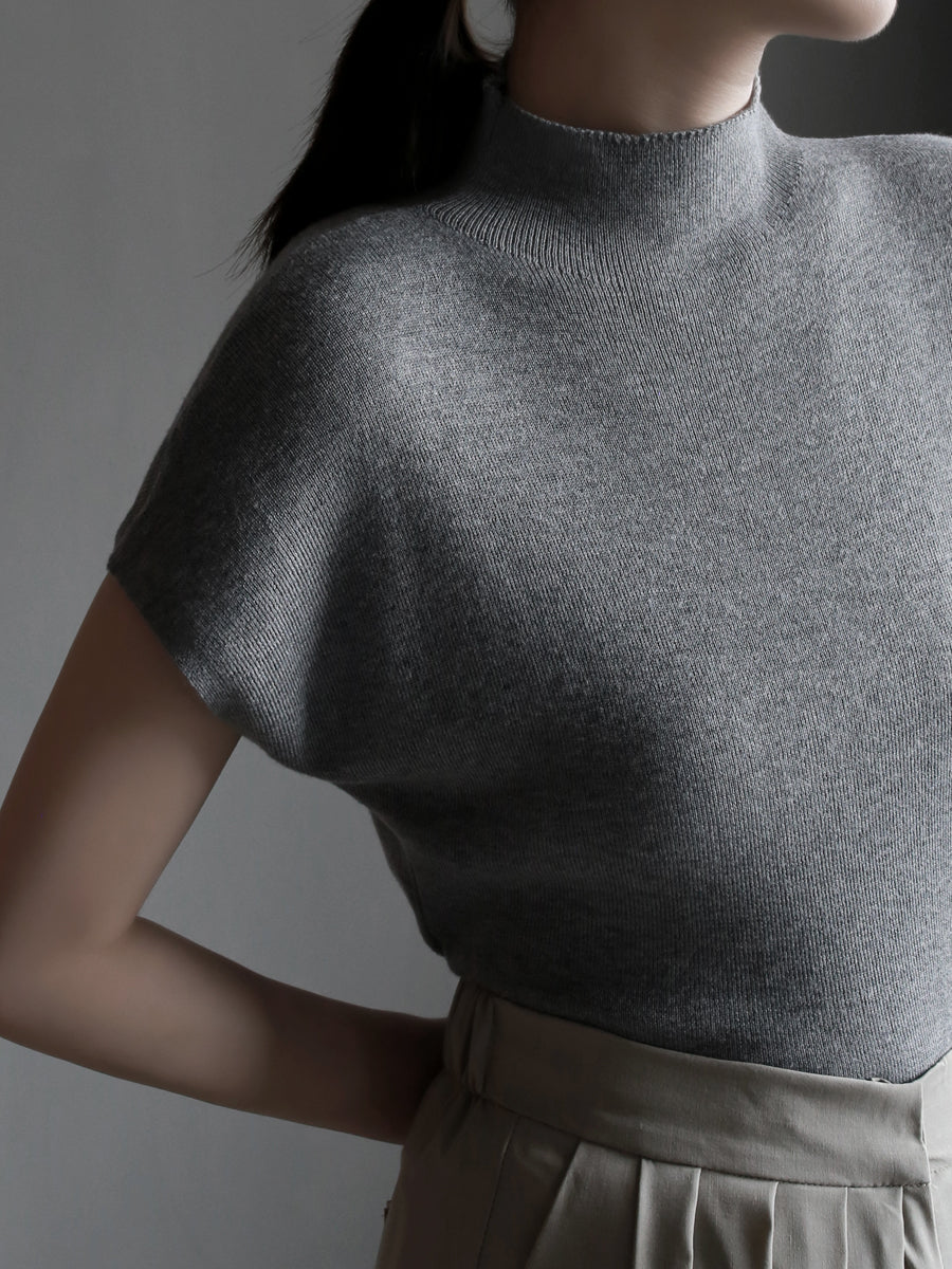 Half-High Collar Short-Sleeved Tops_BDHL7573