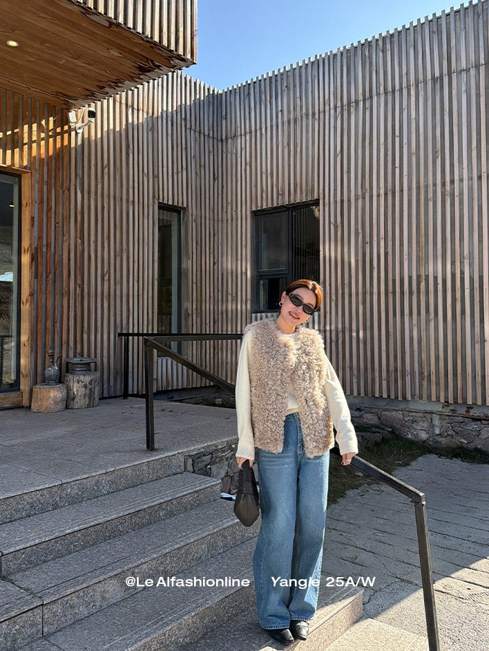 Round-Neck Fur Gilet_BDHL7919