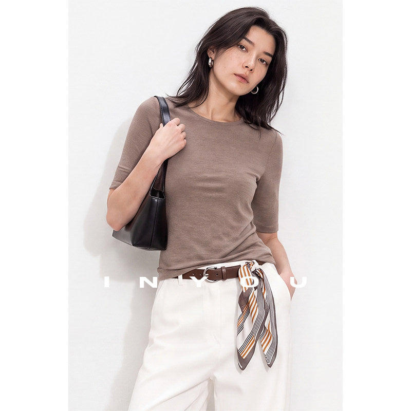 Crew-Neck Knit Top_BDHL8395