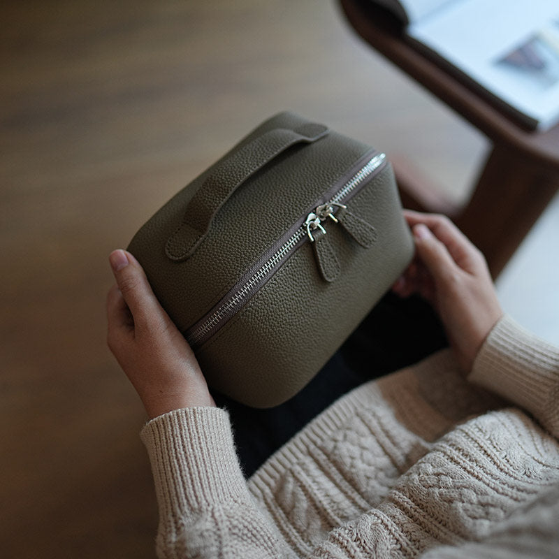 Natural Leather Cylindrical Cosmetic Travel Bag_BDHL8266